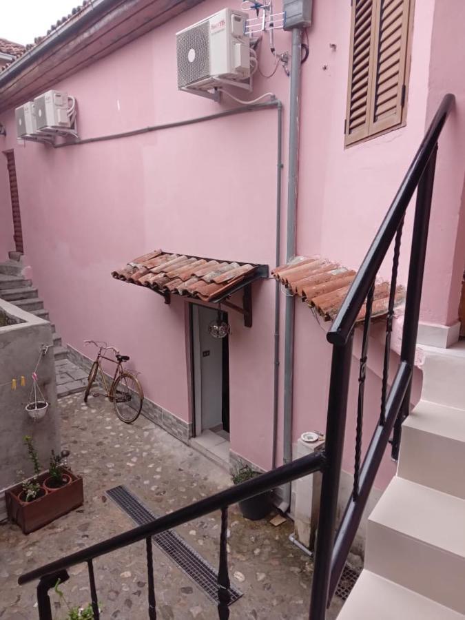 Rooms For Rent Shkodra Exterior foto