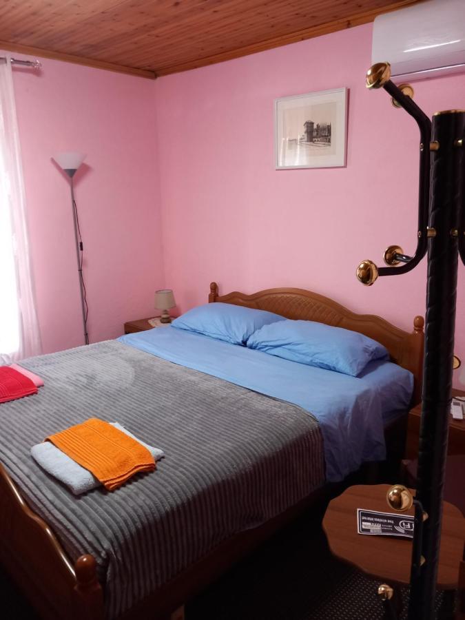 Rooms For Rent Shkodra Exterior foto